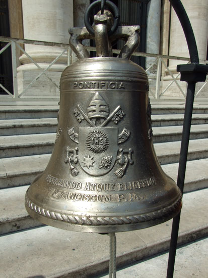 La campana donata a Papa Francesco dalla Diocesi di Trivento