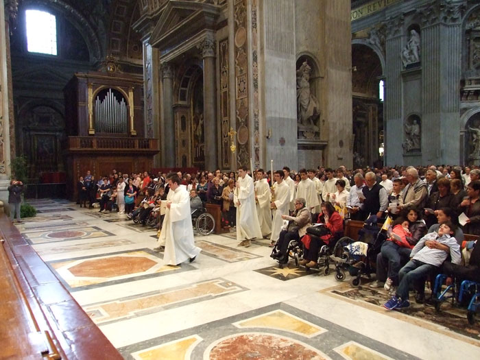 La funzione religiosa tenutasi in serata nella Basilica di San Pietro e officiata dal Vescovo della Diocesi di Trivento S.E. Mons. Domenico Scotti