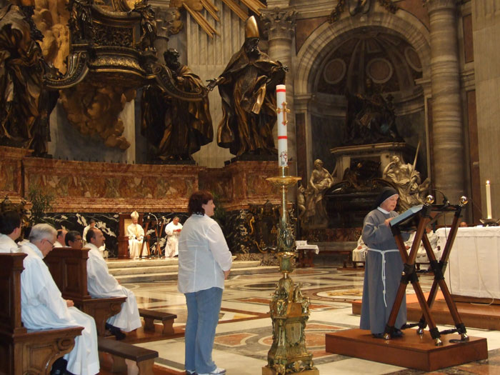 La funzione religiosa tenutasi in serata nella Basilica di San Pietro e officiata dal Vescovo della Diocesi di Trivento S.E. Mons. Domenico Scotti