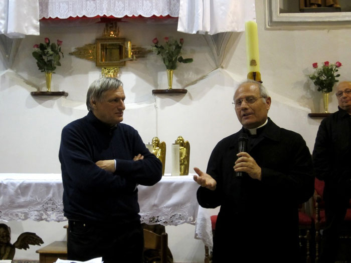 Camminare insieme... a don Ciotti.