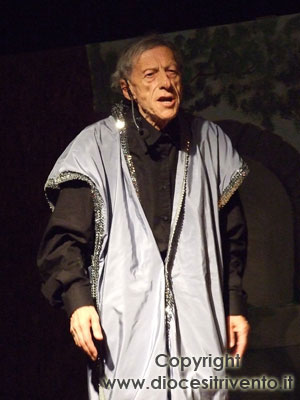 Uno dei monologhi di Bernardone, padre di San Francesco, interpretato da Fernando Di Berardino