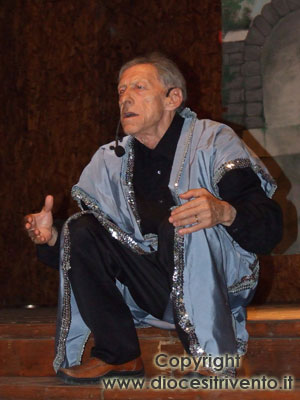 Uno dei monologhi di Bernardone, padre di San Francesco, interpretato da Fernando Di Berardino