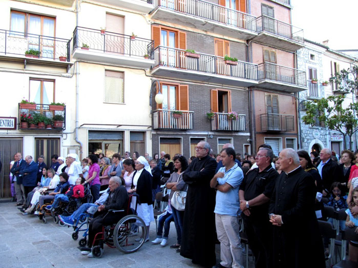 La corona del Rosario più grande del mondo