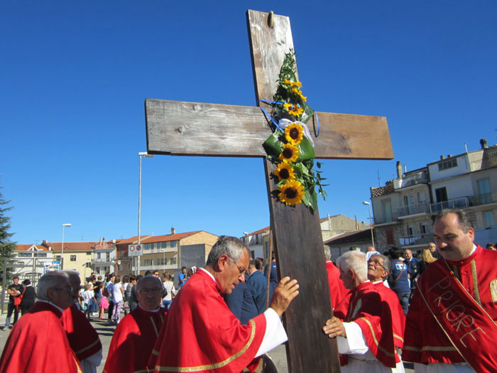 La corona del Rosario più grande del mondo