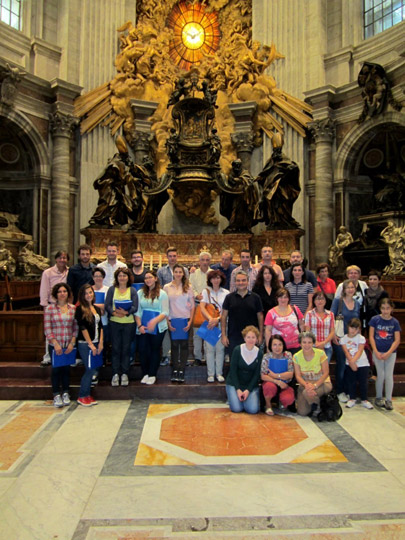 Il Coro della Cattedrale di Trivento ai Musei vaticani insieme a mons. Scotti