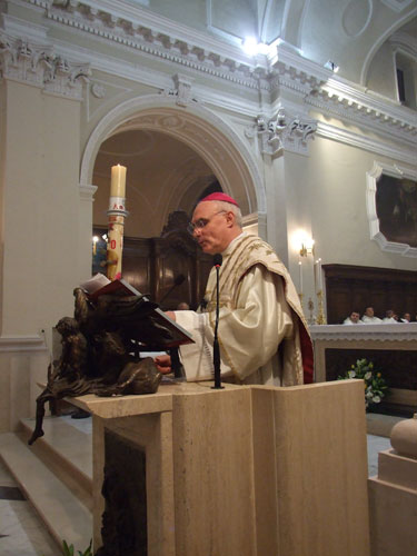 Celebrazione presieduta dall'Arcivescovo Mons. Vincenzo Pelvi, Ordinario Militare emerito