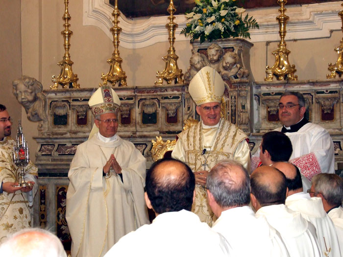 Celebrazione presieduta dall'Arcivescovo Mons. Vincenzo Pelvi, Ordinario Militare emerito