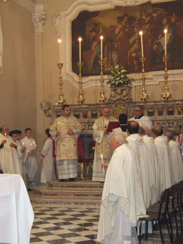 Celebrazione presieduta dall'Arcivescovo Mons. Vincenzo Pelvi, Ordinario Militare emerito