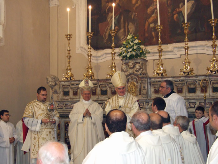 Celebrazione presieduta dall'Arcivescovo Mons. Vincenzo Pelvi, Ordinario Militare emerito