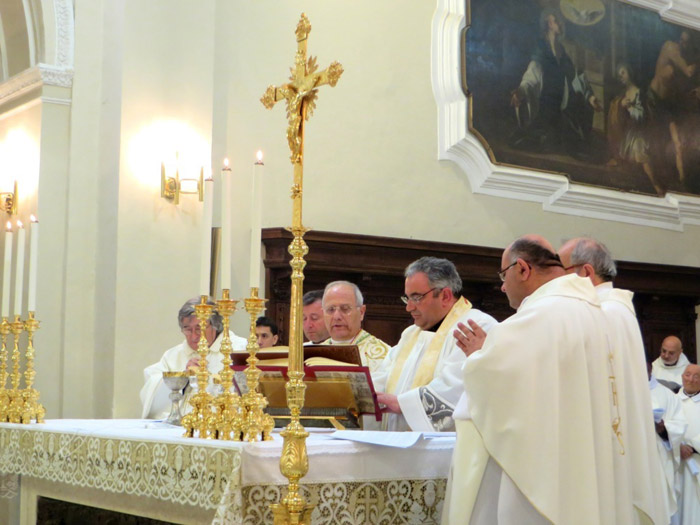 La Messa Crismale del Giovedì Santo 2014