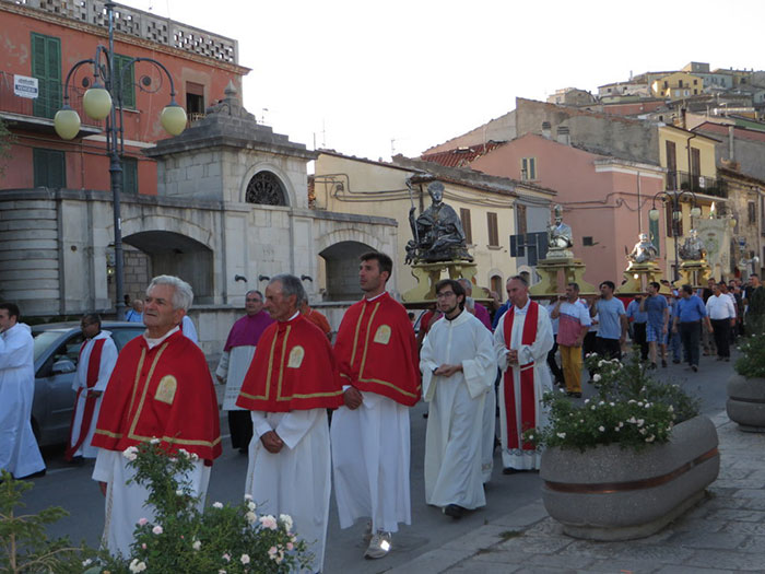 La processione dei Santi Patroni