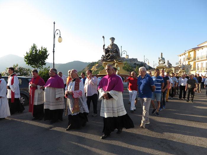 La processione dei Santi Patroni