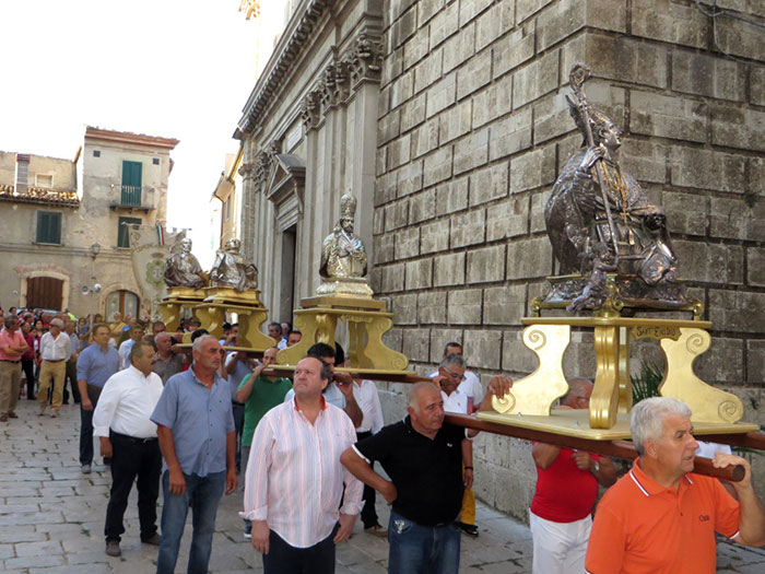 La processione dei Santi Patroni