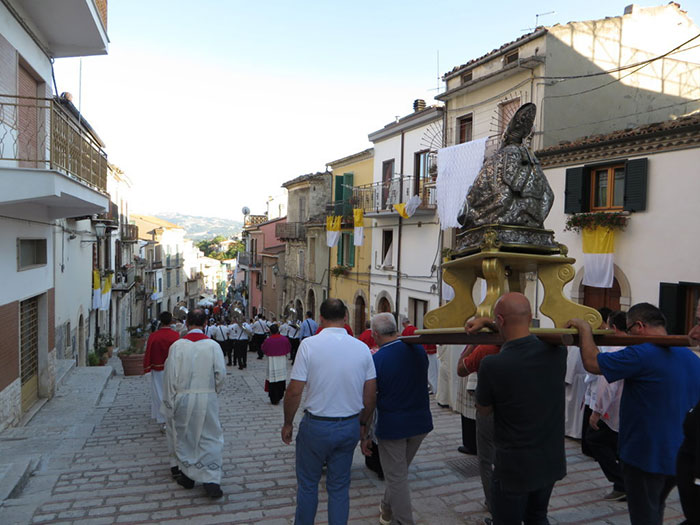 La processione dei Santi Patroni