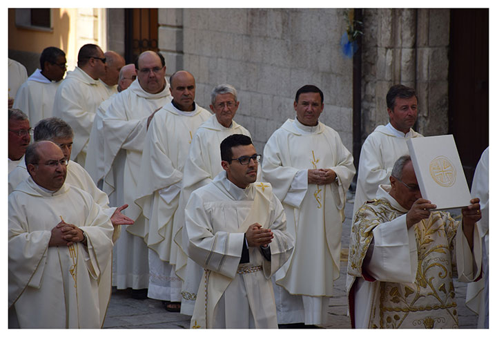 L'ordinazione sacerdotale di don Simone Iocca