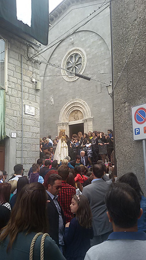 L'inaugurazione del portale di Castiglione Messer Marino