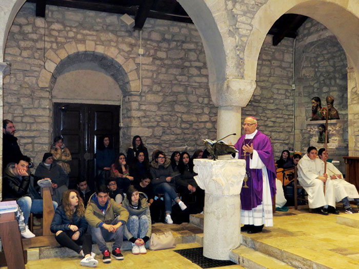 Il crocifisso di San Damiano e la statua della Madonna di Loreto in visita nella Diocesi di Trivento