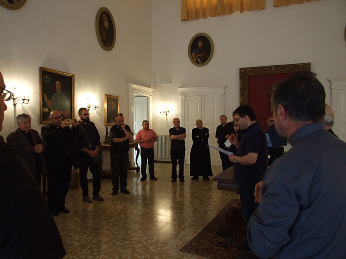 Il saluto della Curia al Vescovo Domenico Scotti