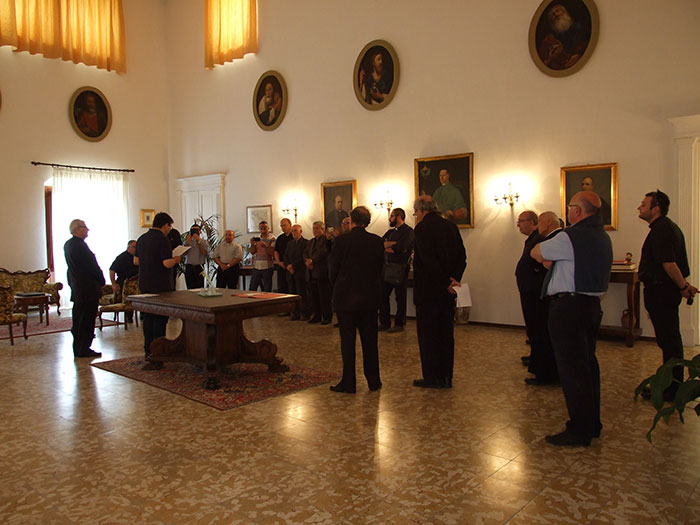 Il saluto della Curia al Vescovo Domenico Scotti