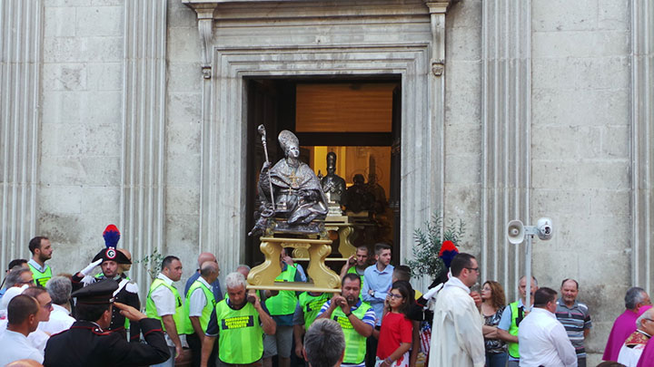 La processione dei Santi Patroni 2017