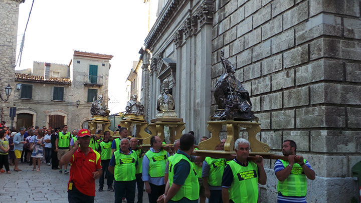 La processione dei Santi Patroni 2017