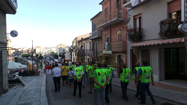 La processione dei Santi Patroni 2017