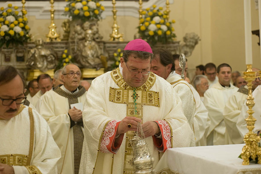 Ingresso in Diocesi del Vescovo Claudio Palumbo: l'arrivo in Cattedrale