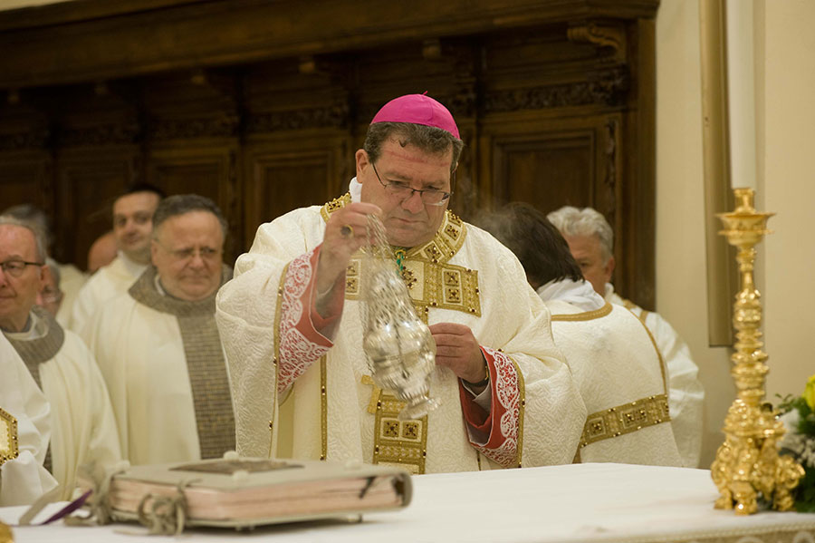 Ingresso in Diocesi del Vescovo Claudio Palumbo: l'arrivo in Cattedrale