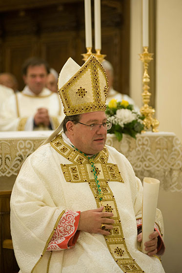 Ingresso in Diocesi del Vescovo Claudio Palumbo: l'arrivo in Cattedrale