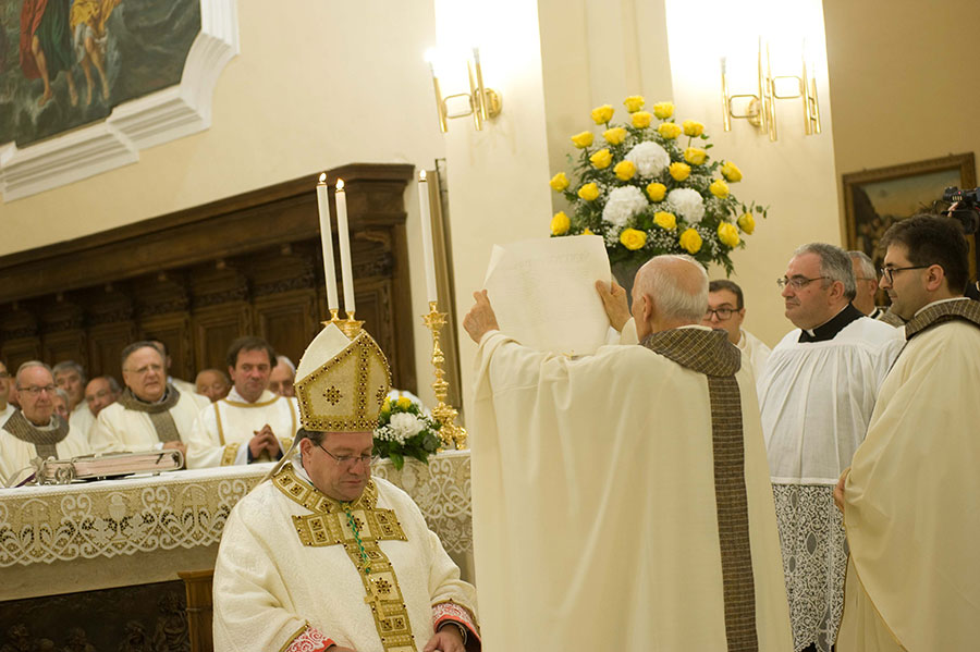 Ingresso in Diocesi del Vescovo Claudio Palumbo: l'arrivo in Cattedrale