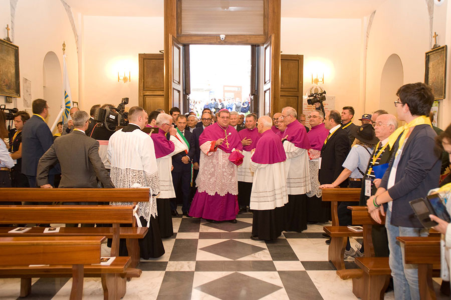 Ingresso in Diocesi del Vescovo Claudio Palumbo: l'arrivo in Cattedrale