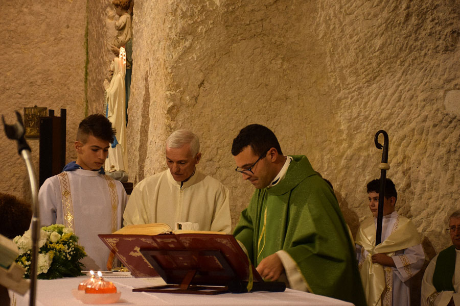 Il nuovo parroco di Pietracupa don Simone Iocca