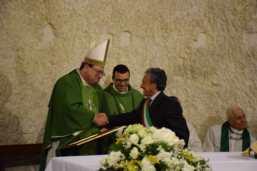 Il nuovo parroco di Pietracupa don Simone Iocca