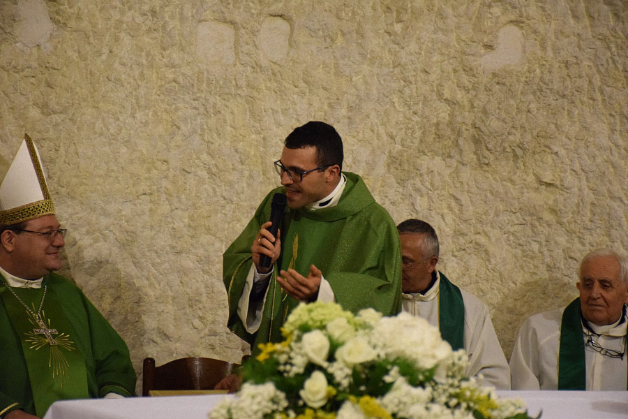 Il nuovo parroco di Pietracupa don Simone Iocca