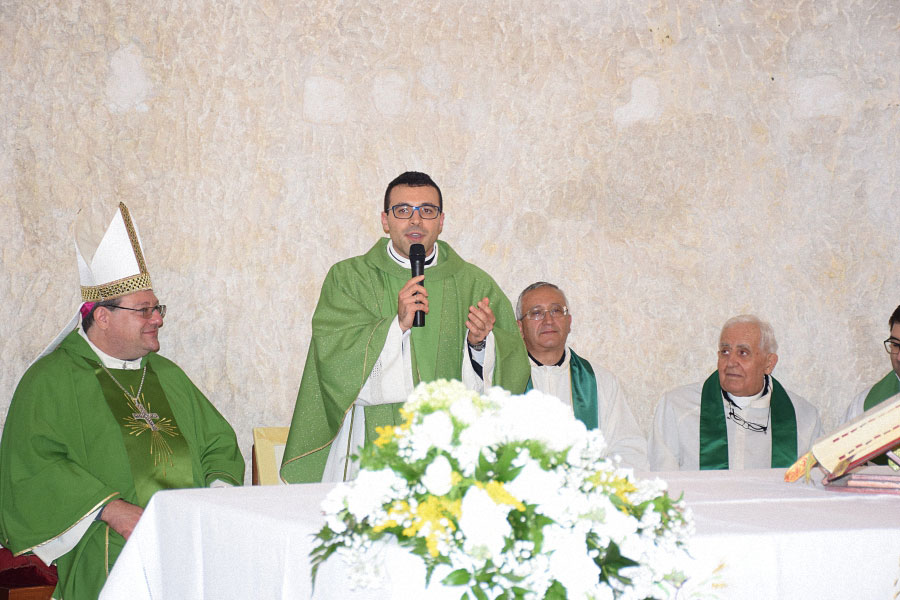 Il nuovo parroco di Pietracupa don Simone Iocca
