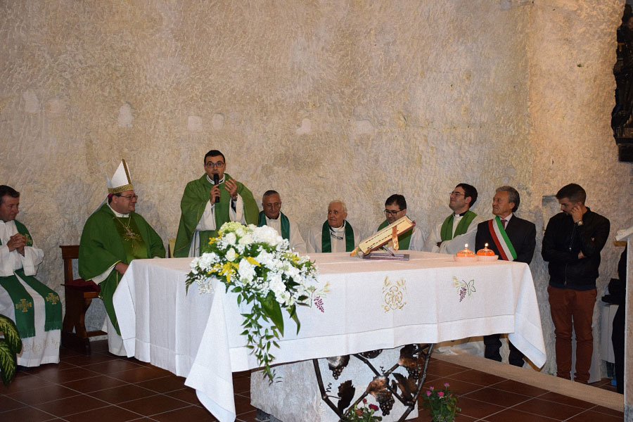 Il nuovo parroco di Pietracupa don Simone Iocca