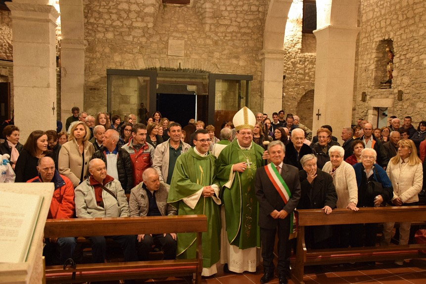Il nuovo parroco di Pietracupa don Simone Iocca