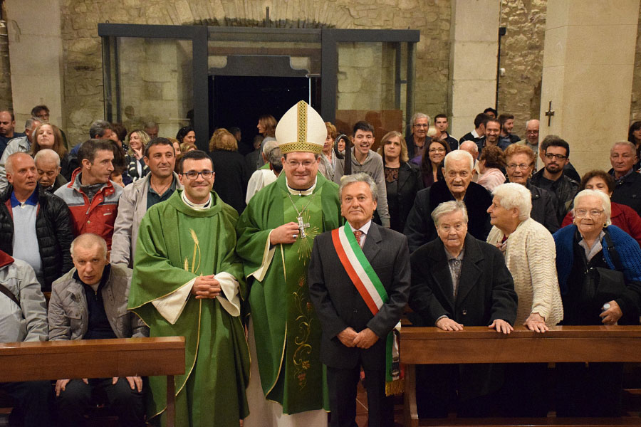 Il nuovo parroco di Pietracupa don Simone Iocca