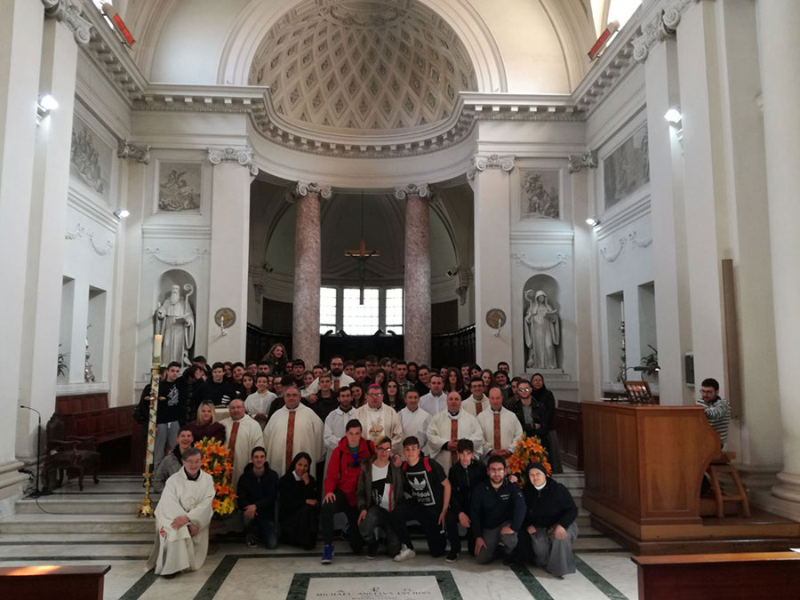 La gita del Vescovo con i giovani della Diocesi a Subiaco