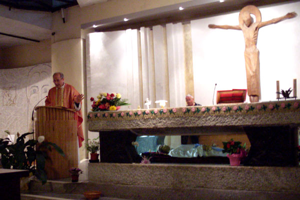 Durante la santa Messa nella chiesa di Santa Maria delle grazie, dove è venerato il corpo santo della martire della purezza Maria Goretti, viene ricordato il senso e il valore dell’impegno cristiano.