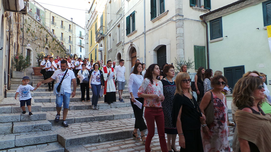 La processione dei Santi Patroni