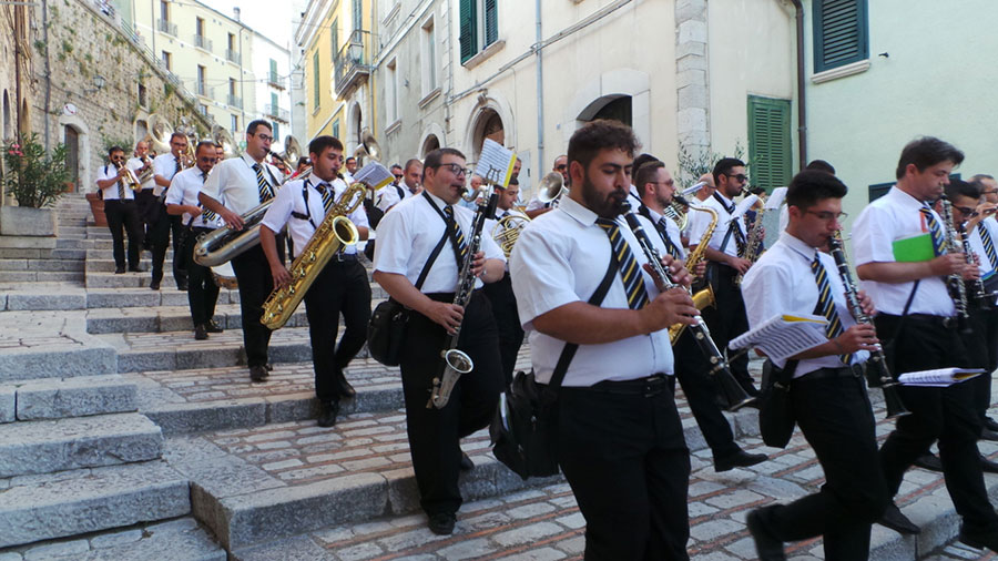 La processione dei Santi Patroni