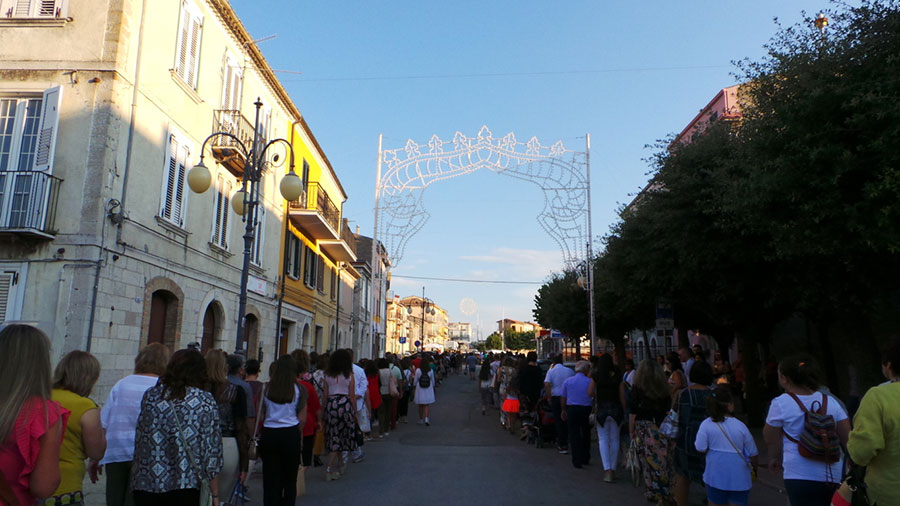 La processione dei Santi Patroni