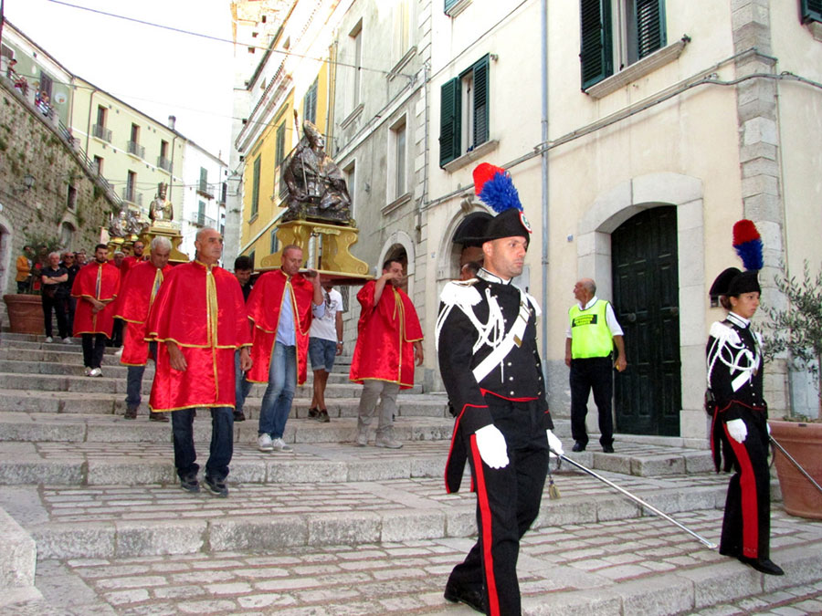 La processione dei Santi Patroni