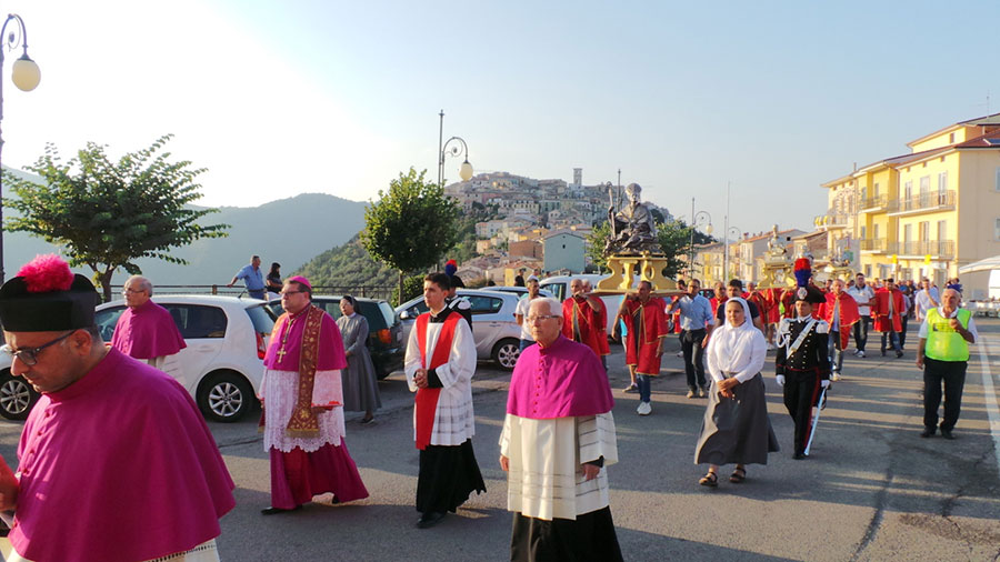 La processione dei Santi Patroni