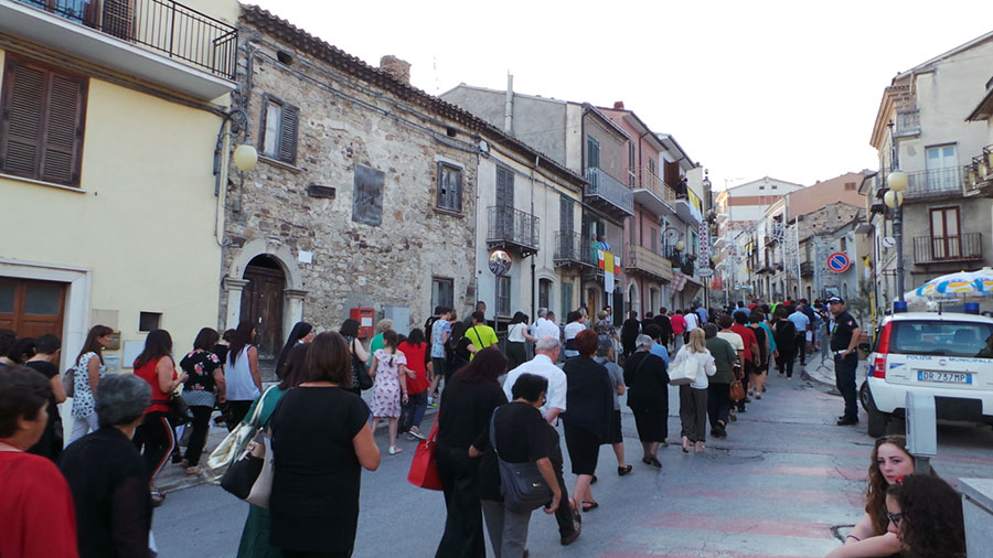 La processione dei Santi Patroni