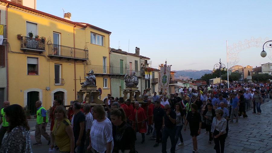 La processione dei Santi Patroni