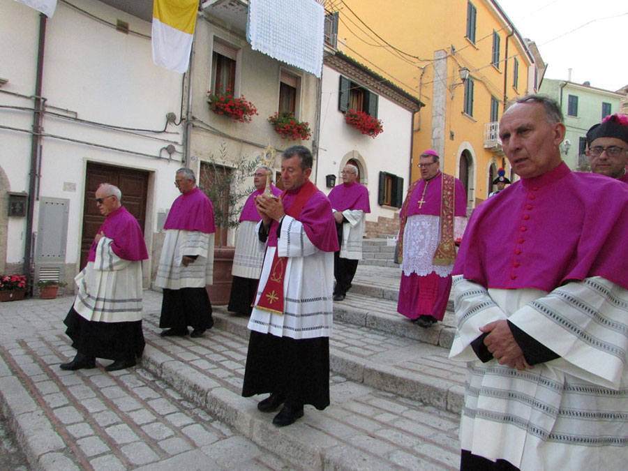La processione dei Santi Patroni
