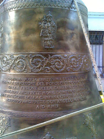 Le immagini della benedizione della campana Maria SS. delle Grazie da parte del Santo Padre