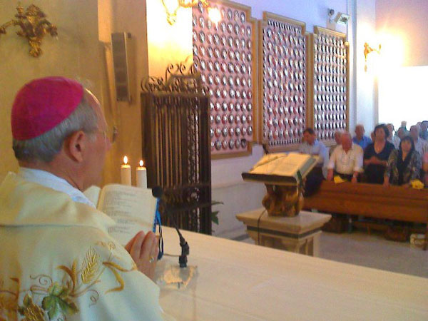 Le immagini della benedizione della campana Maria SS. delle Grazie da parte del Santo Padre